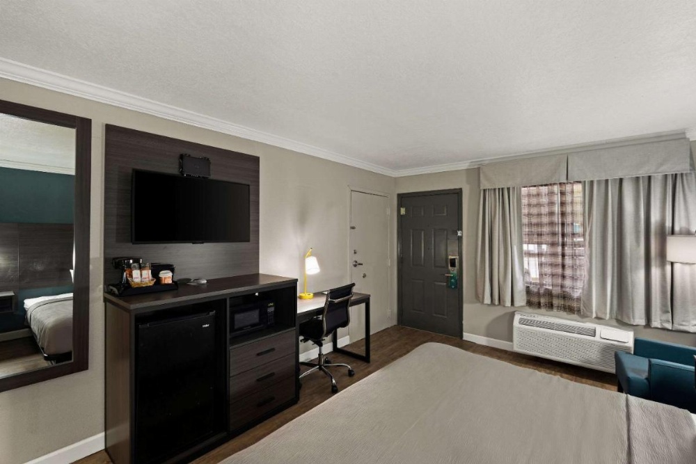 Quality Inn Image 16