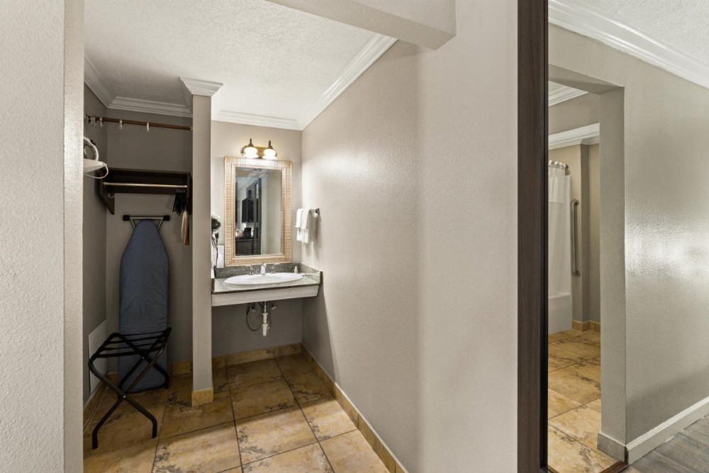 Quality Inn Image 28