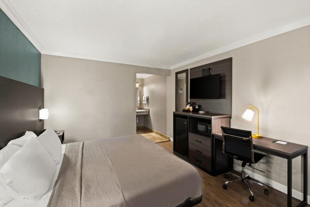 Quality Inn Image 33