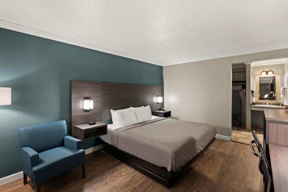 Quality Inn Image 34