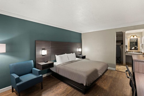 Quality Inn image 34