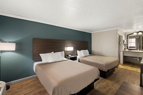 Quality Inn image 5